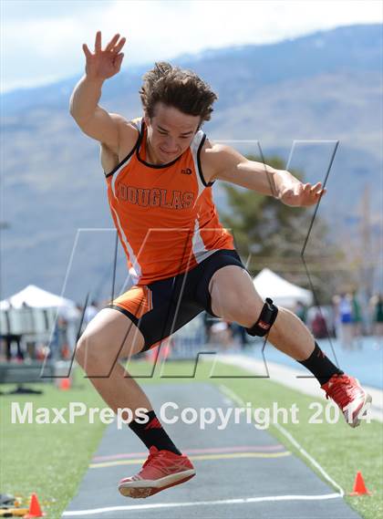 Thumbnail 2 in Northwest Invitational @ McQueen photogallery.