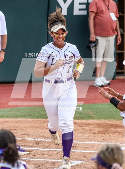 Thumbnail 1 in Crawford vs. Weimar (UIL 2A Semifinal) photogallery.