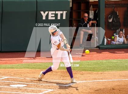 Thumbnail 2 in Crawford vs. Weimar (UIL 2A Semifinal) photogallery.