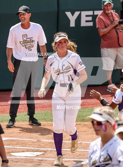 Thumbnail 1 in Crawford vs. Weimar (UIL 2A Semifinal) photogallery.