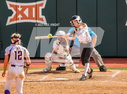 Thumbnail 2 in Crawford vs. Weimar (UIL 2A Semifinal) photogallery.
