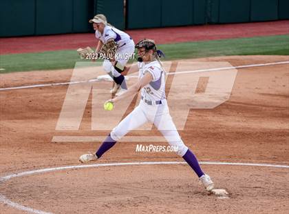 Thumbnail 2 in Crawford vs. Weimar (UIL 2A Semifinal) photogallery.