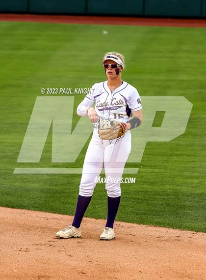 Thumbnail 1 in Crawford vs. Weimar (UIL 2A Semifinal) photogallery.