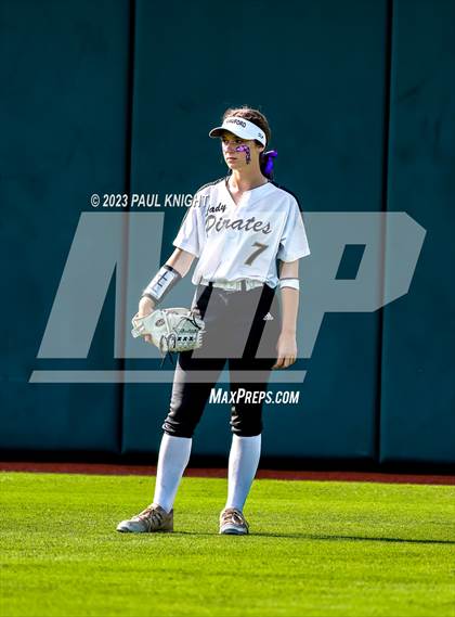 Thumbnail 2 in Crawford vs. Weimar (UIL 2A Semifinal) photogallery.