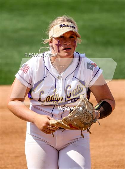 Thumbnail 2 in Crawford vs. Weimar (UIL 2A Semifinal) photogallery.