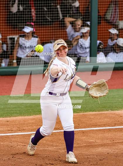 Thumbnail 2 in Crawford vs. Weimar (UIL 2A Semifinal) photogallery.