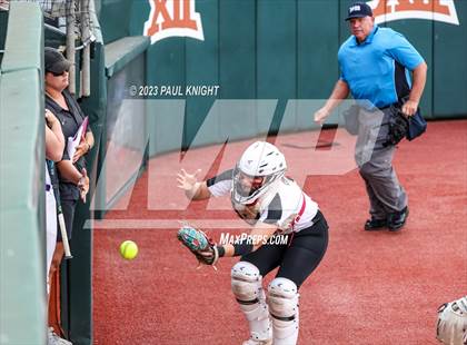 Thumbnail 3 in Crawford vs. Weimar (UIL 2A Semifinal) photogallery.