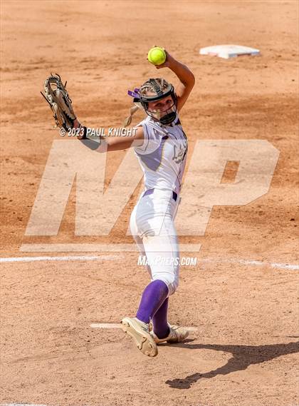 Thumbnail 1 in Crawford vs. Weimar (UIL 2A Semifinal) photogallery.