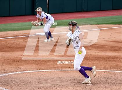 Thumbnail 3 in Crawford vs. Weimar (UIL 2A Semifinal) photogallery.