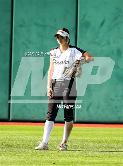 Thumbnail 3 in Crawford vs. Weimar (UIL 2A Semifinal) photogallery.