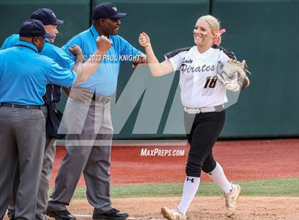 Thumbnail 1 in Crawford vs. Weimar (UIL 2A Semifinal) photogallery.