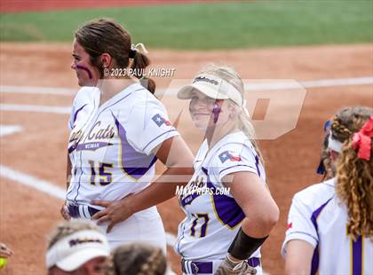 Thumbnail 3 in Crawford vs. Weimar (UIL 2A Semifinal) photogallery.