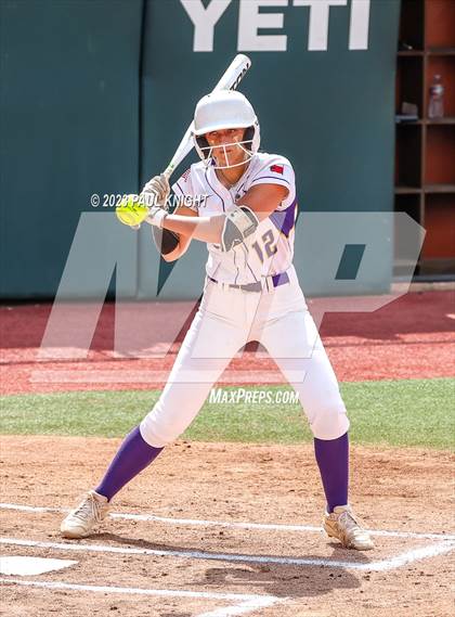 Thumbnail 3 in Crawford vs. Weimar (UIL 2A Semifinal) photogallery.
