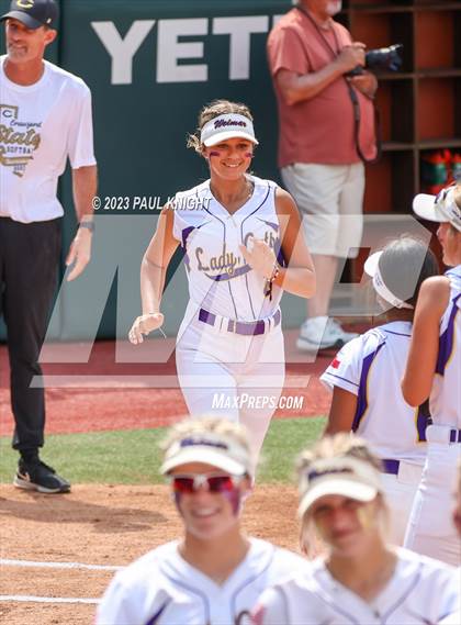 Thumbnail 3 in Crawford vs. Weimar (UIL 2A Semifinal) photogallery.