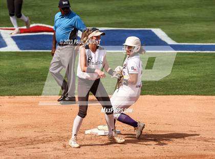Thumbnail 2 in Crawford vs. Weimar (UIL 2A Semifinal) photogallery.