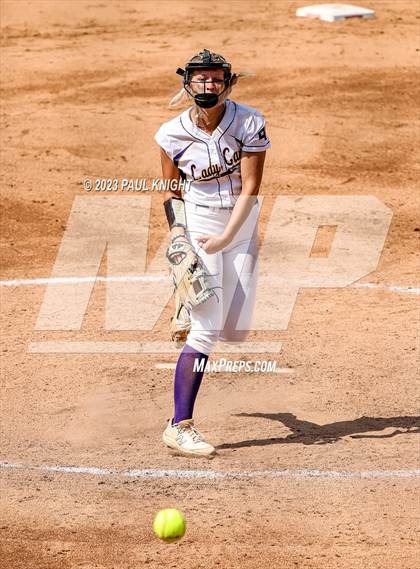 Thumbnail 2 in Crawford vs. Weimar (UIL 2A Semifinal) photogallery.