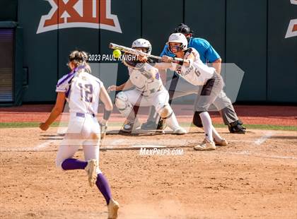 Thumbnail 3 in Crawford vs. Weimar (UIL 2A Semifinal) photogallery.
