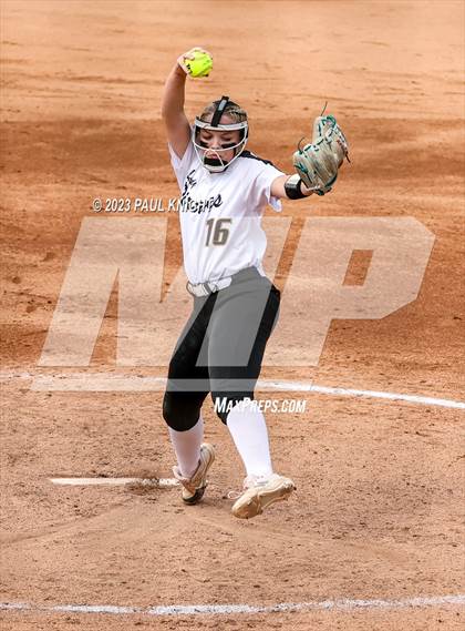 Thumbnail 2 in Crawford vs. Weimar (UIL 2A Semifinal) photogallery.