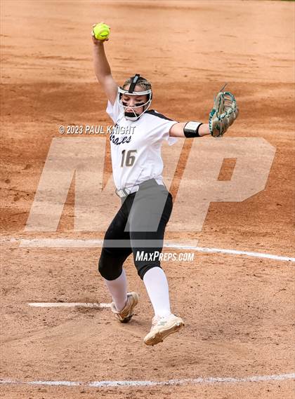 Thumbnail 3 in Crawford vs. Weimar (UIL 2A Semifinal) photogallery.
