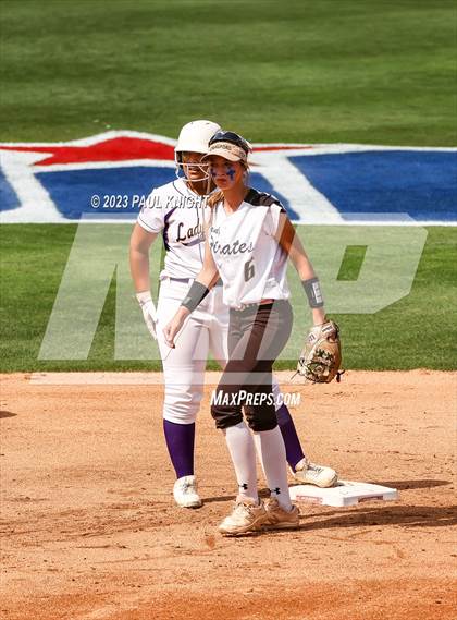 Thumbnail 3 in Crawford vs. Weimar (UIL 2A Semifinal) photogallery.