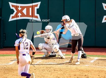 Thumbnail 2 in Crawford vs. Weimar (UIL 2A Semifinal) photogallery.