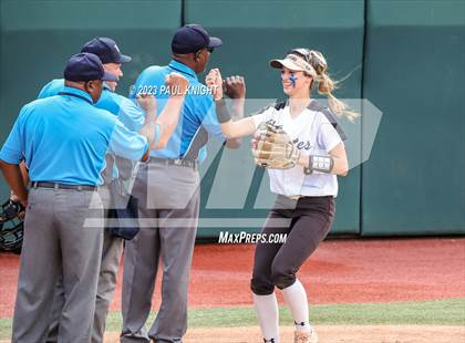 Thumbnail 3 in Crawford vs. Weimar (UIL 2A Semifinal) photogallery.