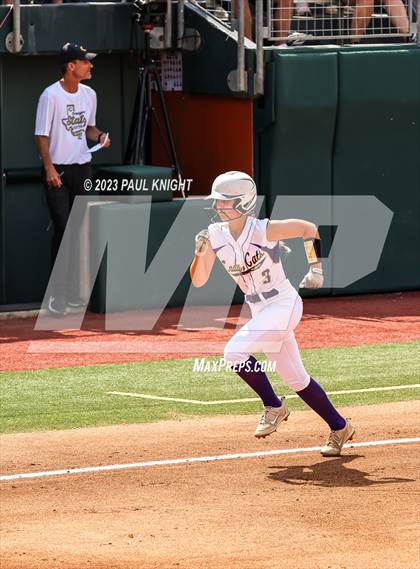 Thumbnail 3 in Crawford vs. Weimar (UIL 2A Semifinal) photogallery.
