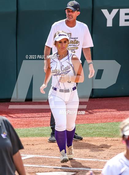 Thumbnail 2 in Crawford vs. Weimar (UIL 2A Semifinal) photogallery.