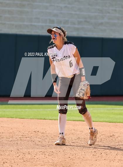 Thumbnail 2 in Crawford vs. Weimar (UIL 2A Semifinal) photogallery.
