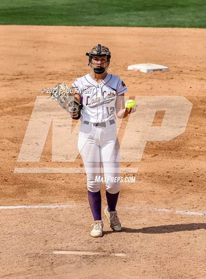 Thumbnail 3 in Crawford vs. Weimar (UIL 2A Semifinal) photogallery.