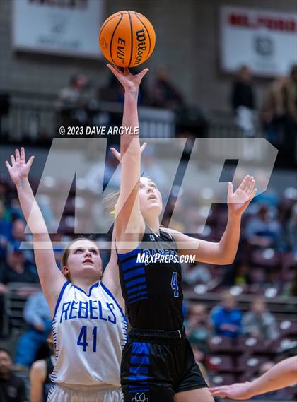Thumbnail 3 in Rich vs. Panguitch (UHSAA 1A Quarterfinal) photogallery.