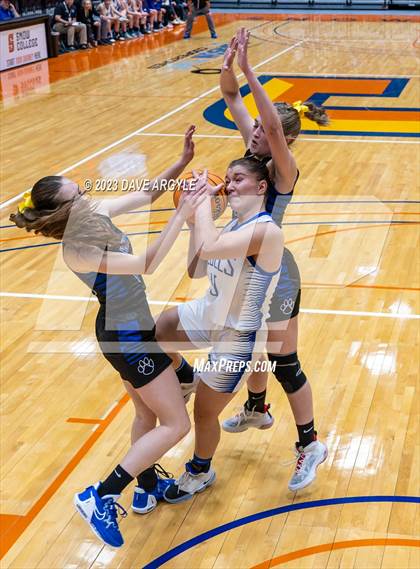 Thumbnail 3 in Rich vs. Panguitch (UHSAA 1A Quarterfinal) photogallery.