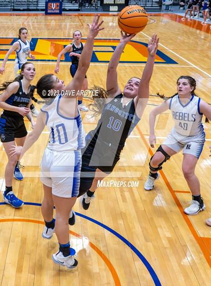 Thumbnail 2 in Rich vs. Panguitch (UHSAA 1A Quarterfinal) photogallery.