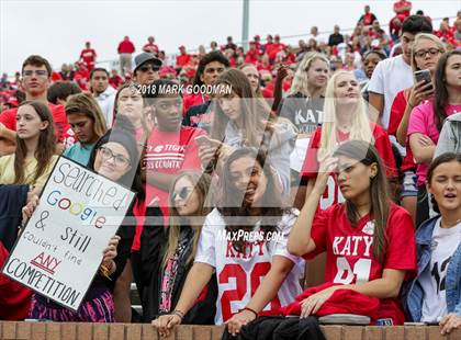 Thumbnail 1 in Katy @ Seven Lakes photogallery.