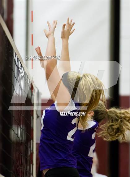 Thumbnail 2 in Monroe-Woodbury @ Kingston photogallery.