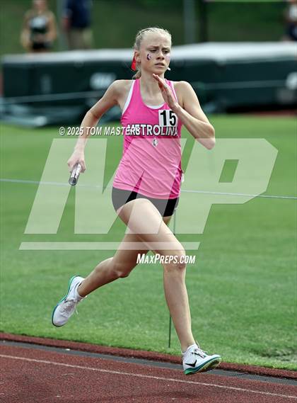 Thumbnail 3 in NCISAA D1 Championship (4x800) photogallery.