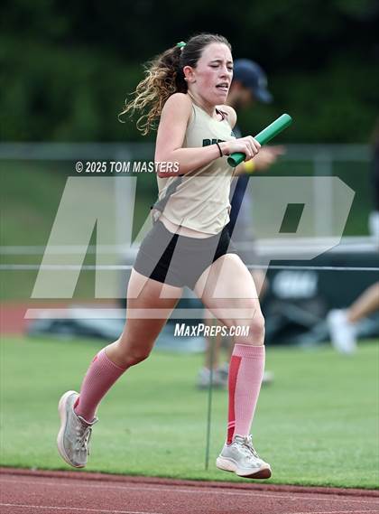 Thumbnail 2 in NCISAA D1 Championship (4x800) photogallery.