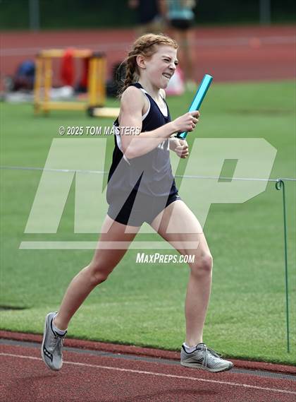 Thumbnail 2 in NCISAA D1 Championship (4x800) photogallery.