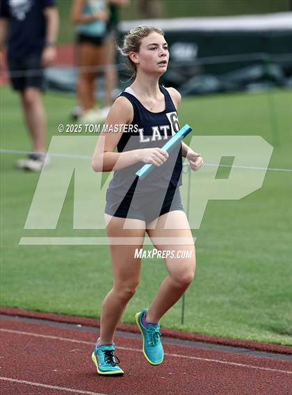 Thumbnail 2 in NCISAA D1 Championship (4x800) photogallery.