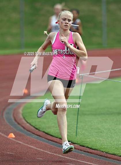 Thumbnail 3 in NCISAA D1 Championship (4x800) photogallery.