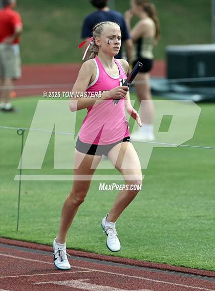 Thumbnail 3 in NCISAA D1 Championship (4x800) photogallery.