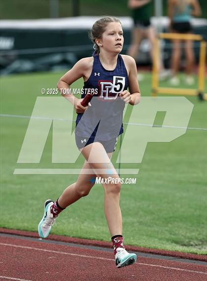 Thumbnail 3 in NCISAA D1 Championship (4x800) photogallery.