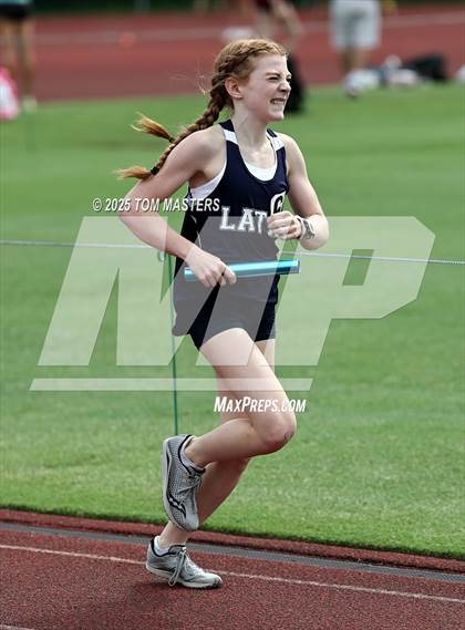 Thumbnail 3 in NCISAA D1 Championship (4x800) photogallery.