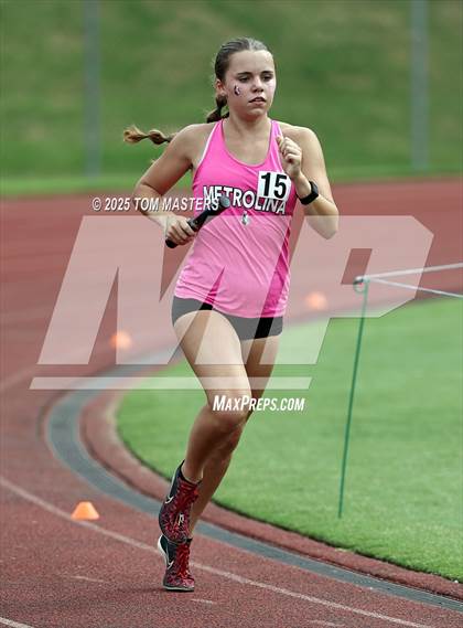 Thumbnail 2 in NCISAA D1 Championship (4x800) photogallery.