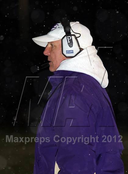 Thumbnail 3 in Chestnut Ridge vs. Karns City (PIAA Class AA 1st Round) photogallery.