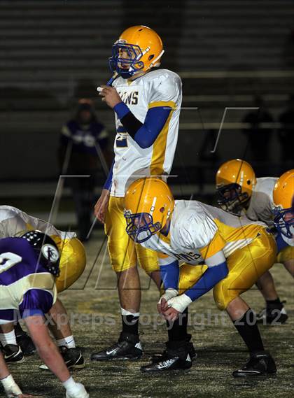 Thumbnail 1 in Chestnut Ridge vs. Karns City (PIAA Class AA 1st Round) photogallery.