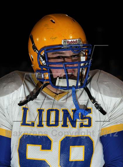 Thumbnail 3 in Chestnut Ridge vs. Karns City (PIAA Class AA 1st Round) photogallery.