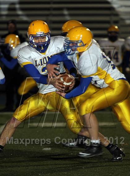 Thumbnail 2 in Chestnut Ridge vs. Karns City (PIAA Class AA 1st Round) photogallery.
