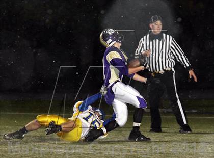 Thumbnail 3 in Chestnut Ridge vs. Karns City (PIAA Class AA 1st Round) photogallery.