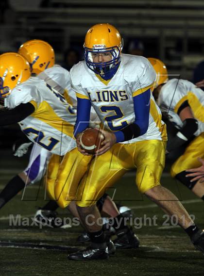 Thumbnail 1 in Chestnut Ridge vs. Karns City (PIAA Class AA 1st Round) photogallery.